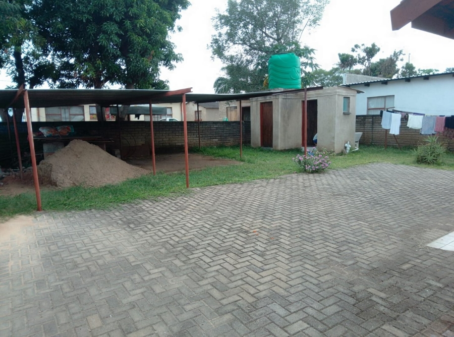 2 Bedroom Property for Sale in Nkowankowa Limpopo