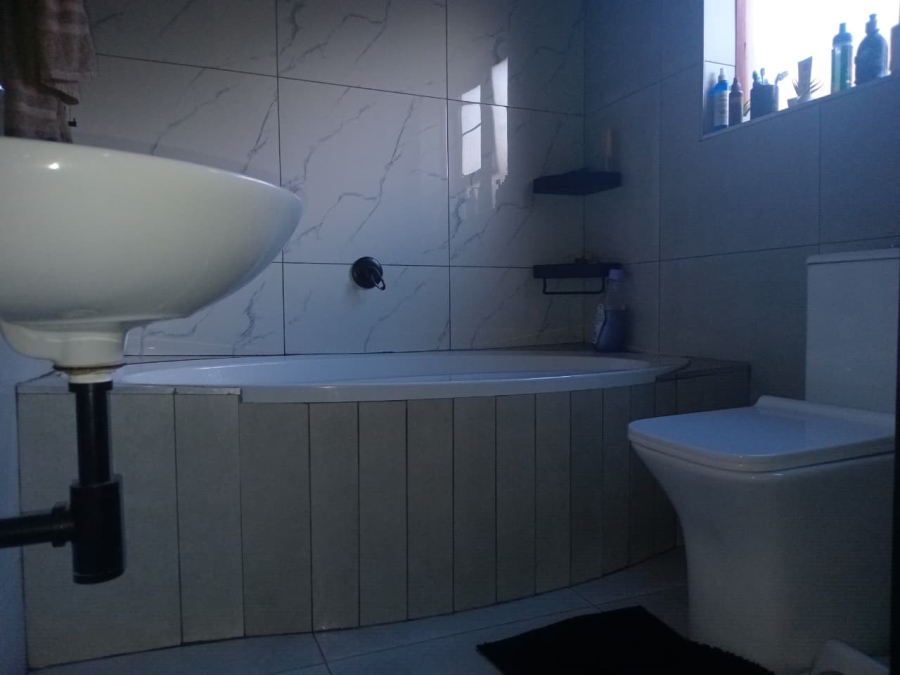 3 Bedroom Property for Sale in Thornhill Limpopo
