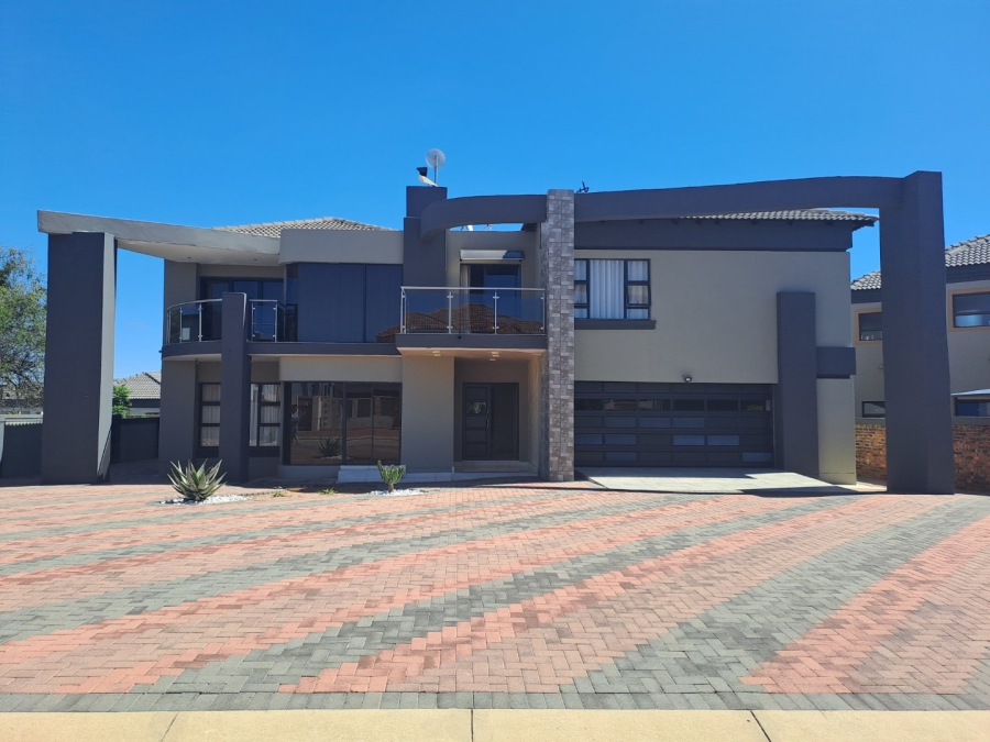 5 Bedroom Property for Sale in Eagles Crest Limpopo