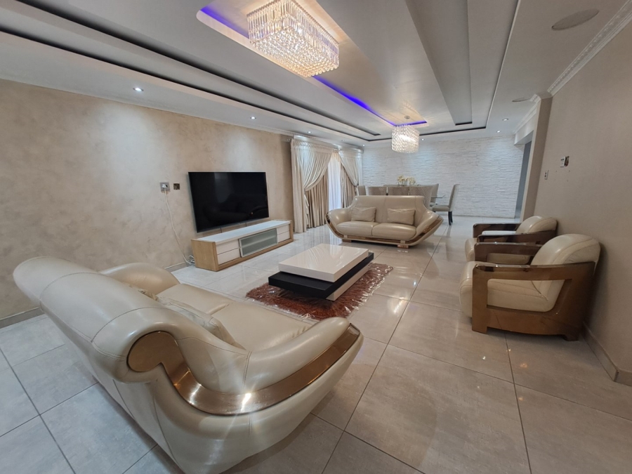 5 Bedroom Property for Sale in Eagles Crest Limpopo