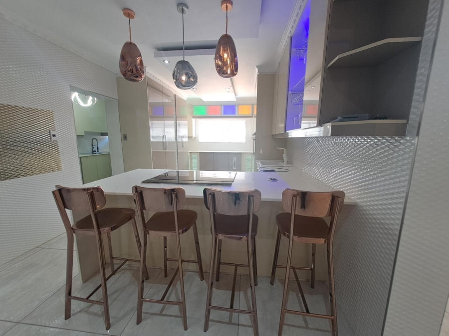 5 Bedroom Property for Sale in Eagles Crest Limpopo