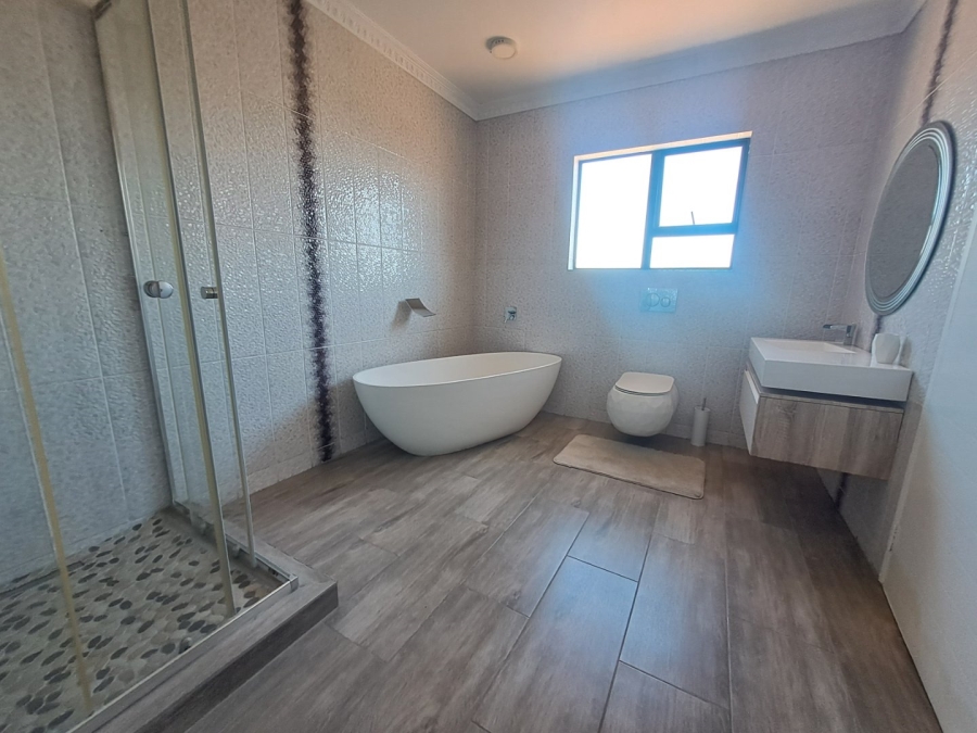 5 Bedroom Property for Sale in Eagles Crest Limpopo