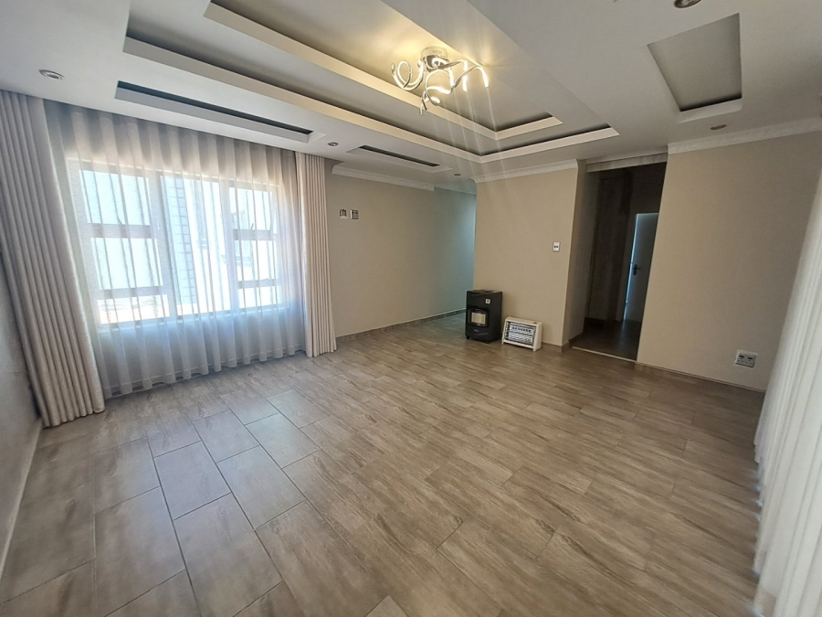 5 Bedroom Property for Sale in Eagles Crest Limpopo