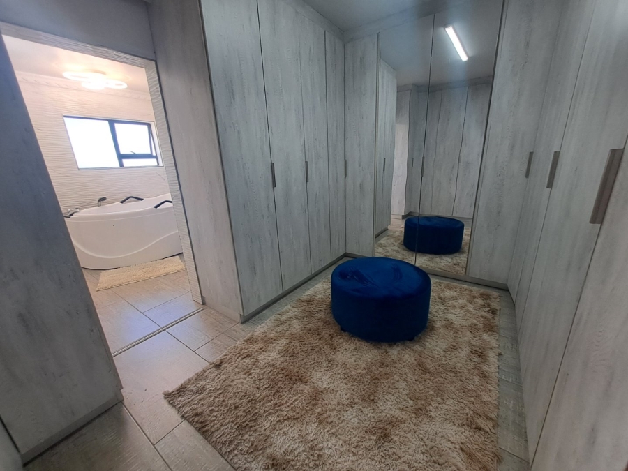 5 Bedroom Property for Sale in Eagles Crest Limpopo