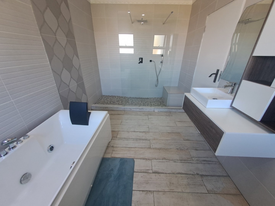 5 Bedroom Property for Sale in Eagles Crest Limpopo