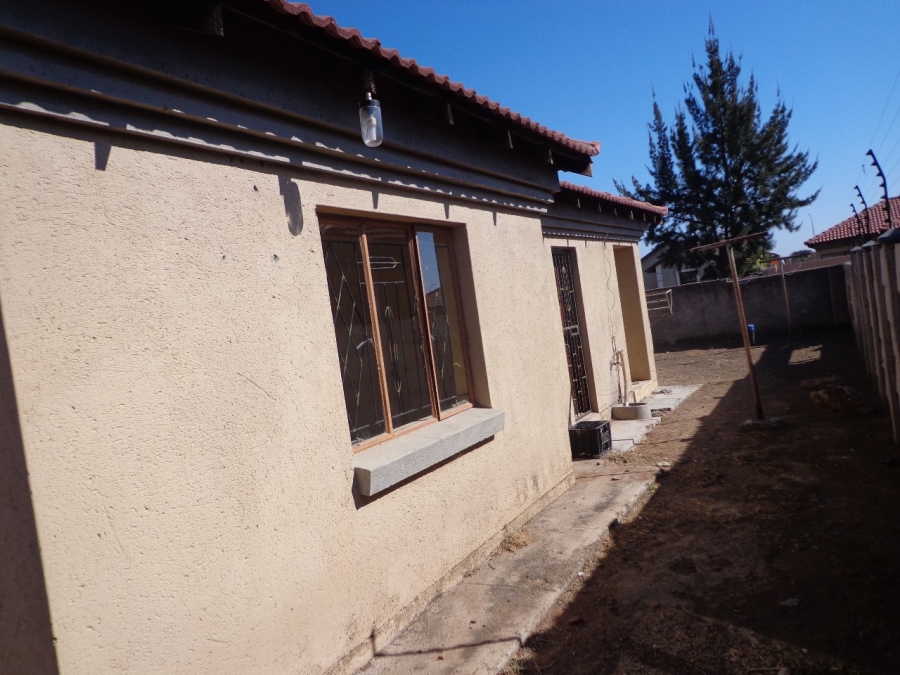 To Let 3 Bedroom Property for Rent in Mahlako-A-Phahla Gardens Limpopo