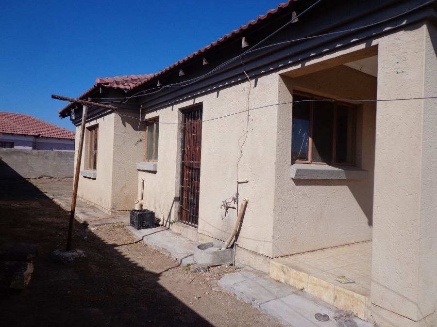 To Let 3 Bedroom Property for Rent in Mahlako-A-Phahla Gardens Limpopo