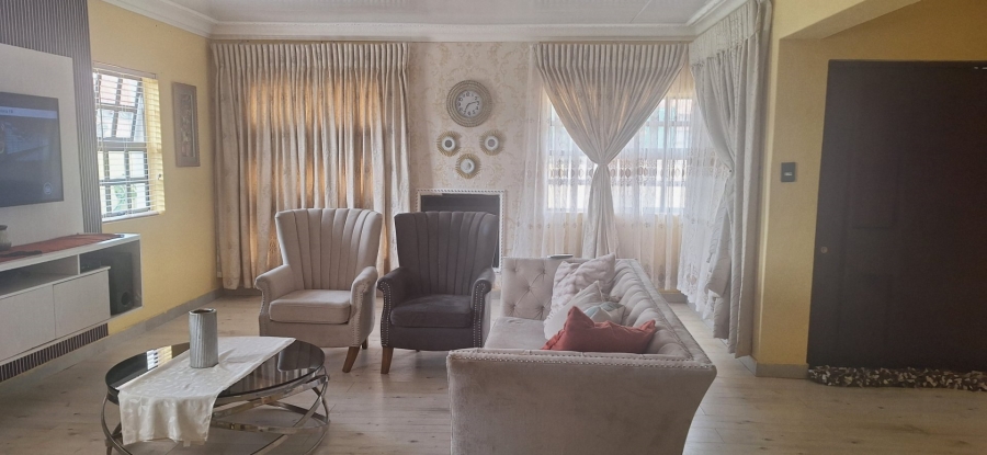 To Let 4 Bedroom Property for Rent in Chroompark Limpopo