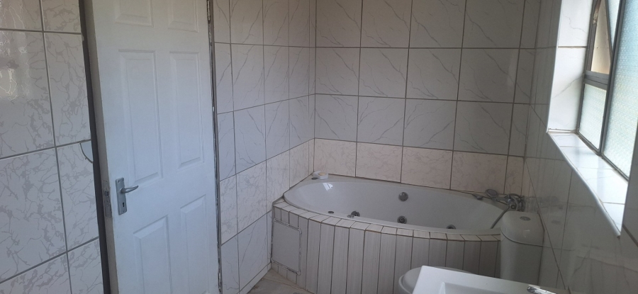 To Let 4 Bedroom Property for Rent in Chroompark Limpopo