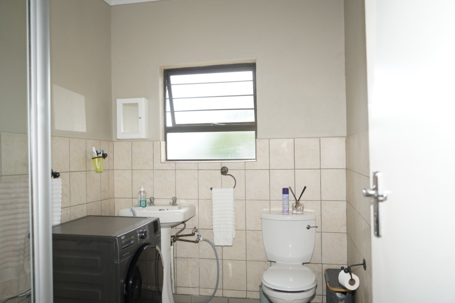 1 Bedroom Property for Sale in Penina Park Ext 1 Limpopo