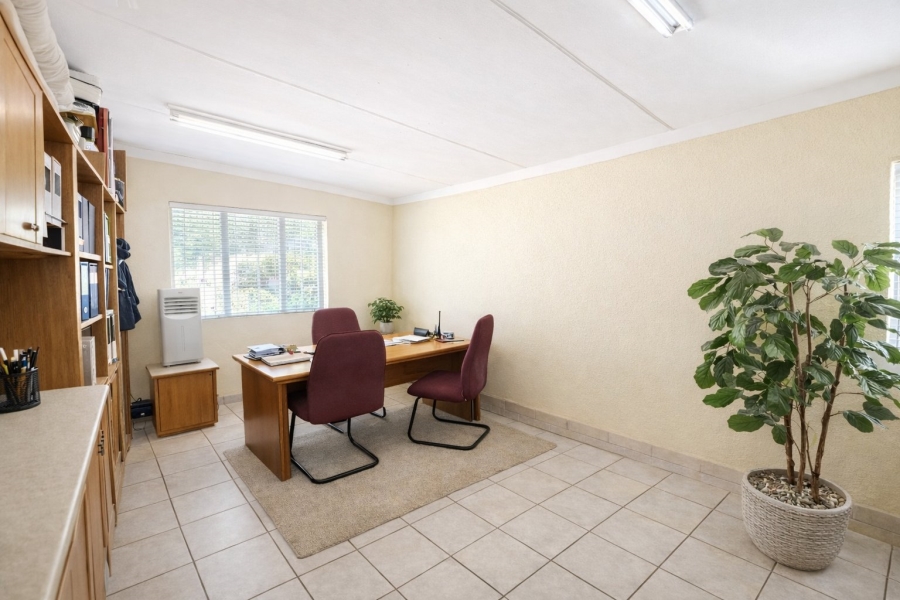 3 Bedroom Property for Sale in Hospitaalpark Limpopo