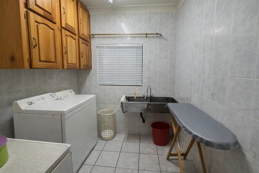 3 Bedroom Property for Sale in Hospitaalpark Limpopo