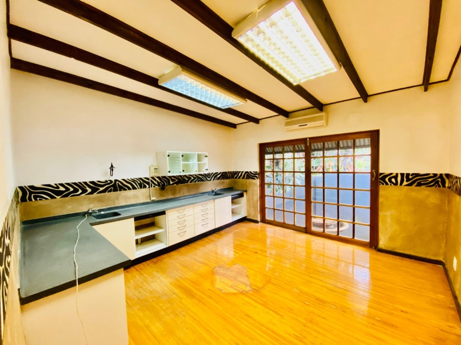 6 Bedroom Property for Sale in Fauna Park Limpopo