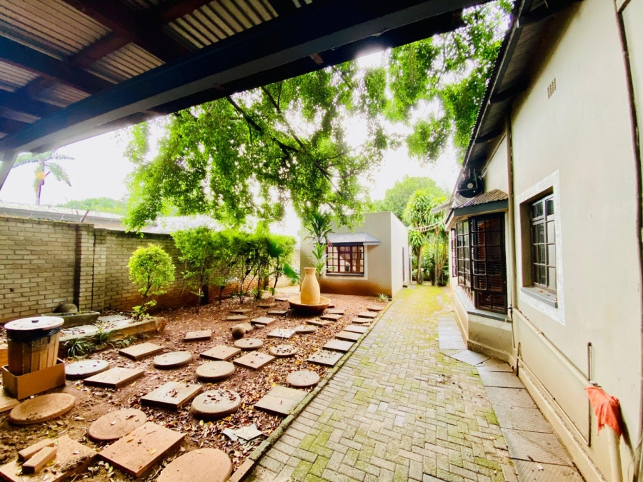 6 Bedroom Property for Sale in Fauna Park Limpopo