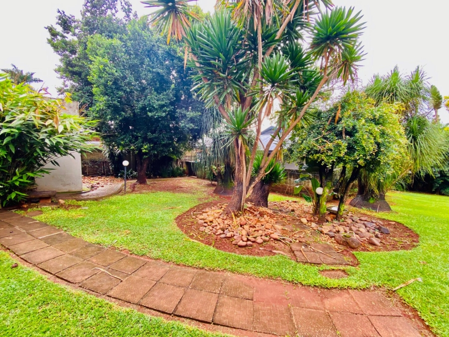 6 Bedroom Property for Sale in Fauna Park Limpopo