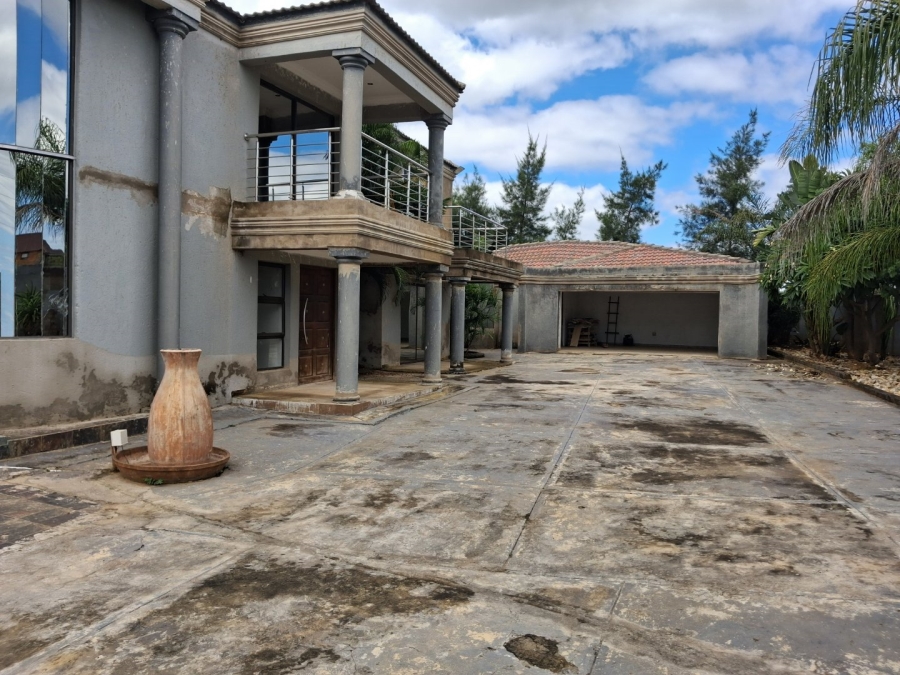 6 Bedroom Property for Sale in Modjadji Limpopo