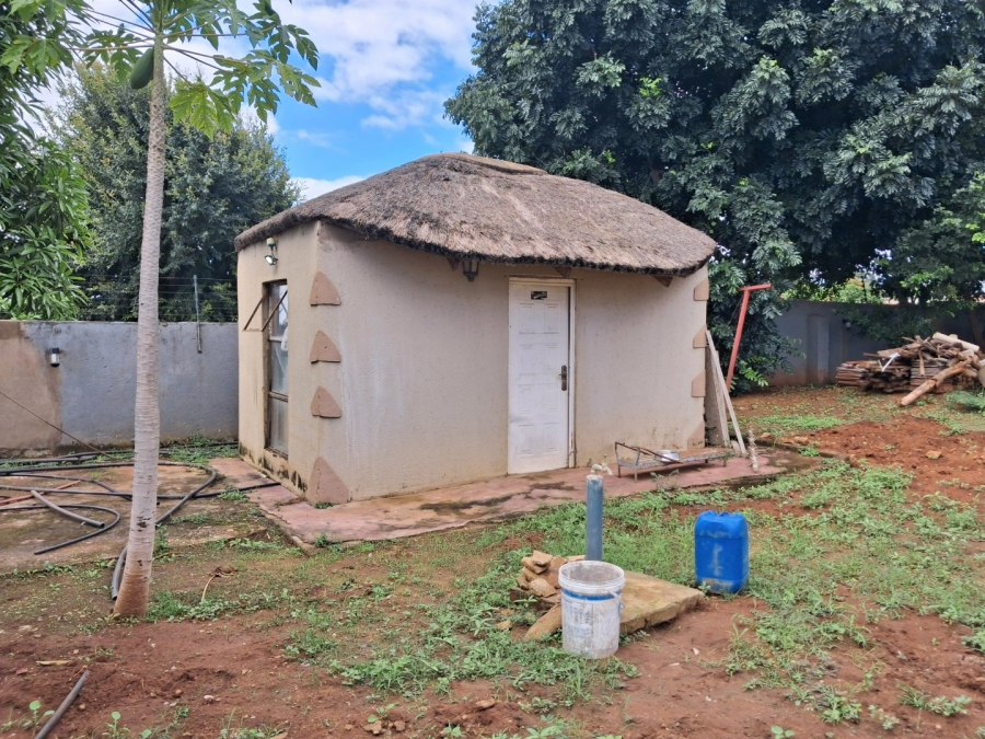 6 Bedroom Property for Sale in Modjadji Limpopo