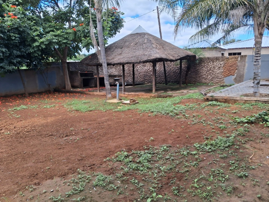6 Bedroom Property for Sale in Modjadji Limpopo
