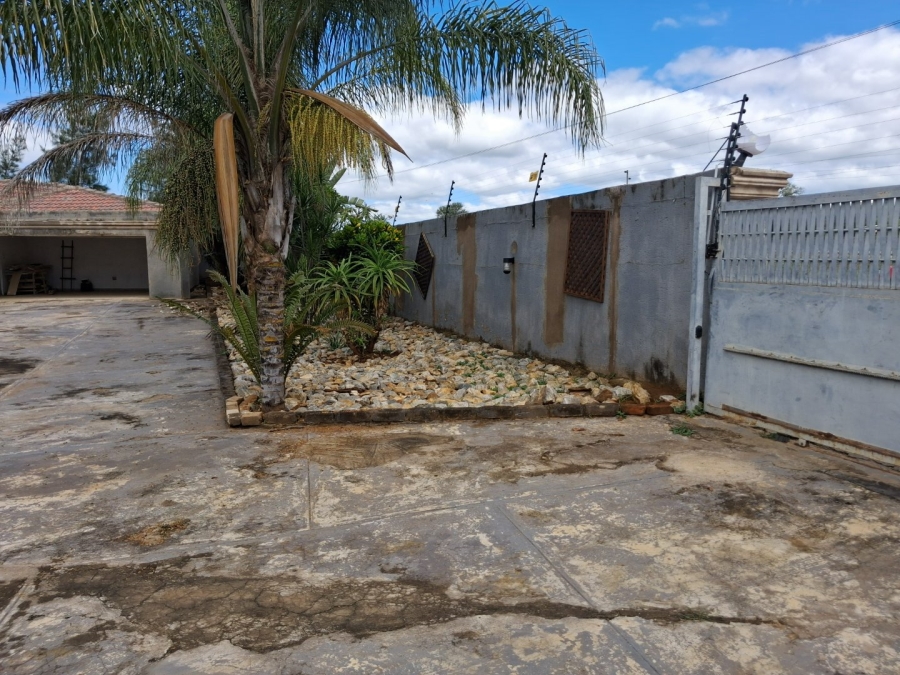 6 Bedroom Property for Sale in Modjadji Limpopo