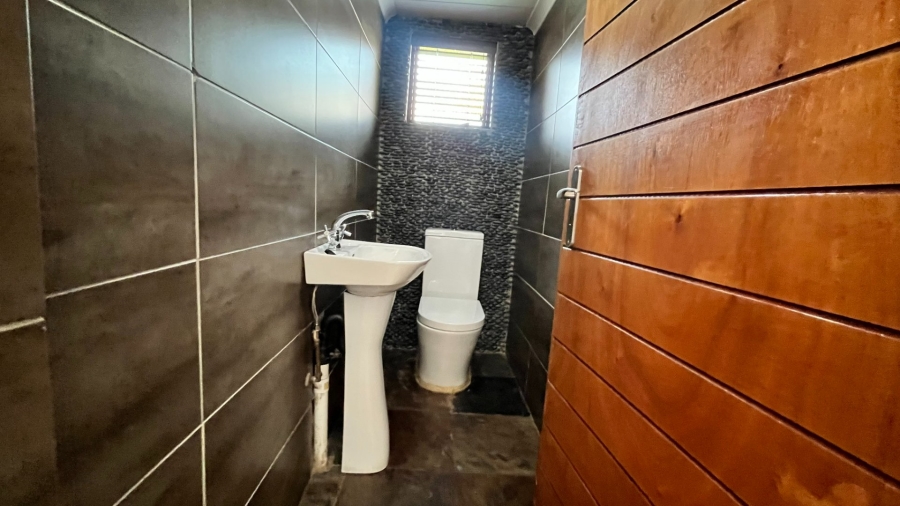 3 Bedroom Property for Sale in Bendor Limpopo