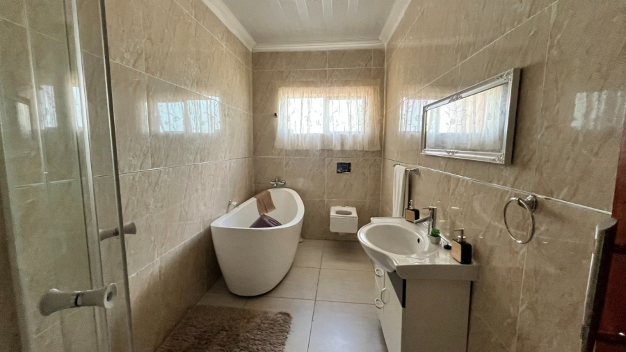 4 Bedroom Property for Sale in Celtic Meadows Limpopo