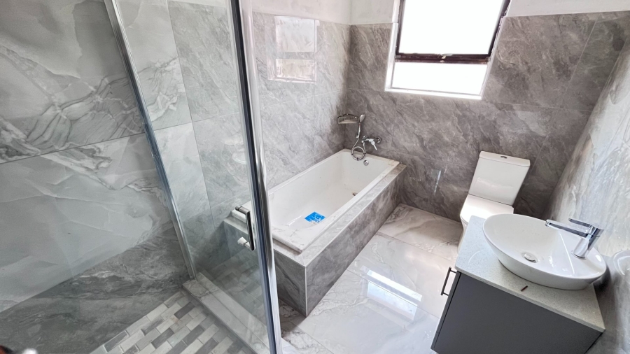 3 Bedroom Property for Sale in Bendor Meadows Limpopo