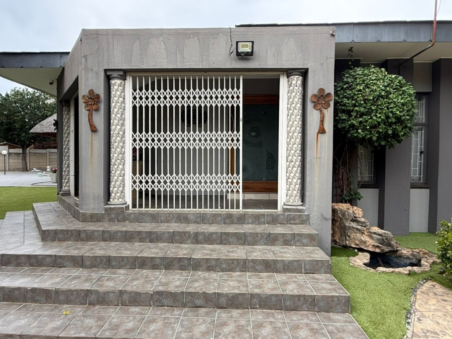 5 Bedroom Property for Sale in Bendor Limpopo