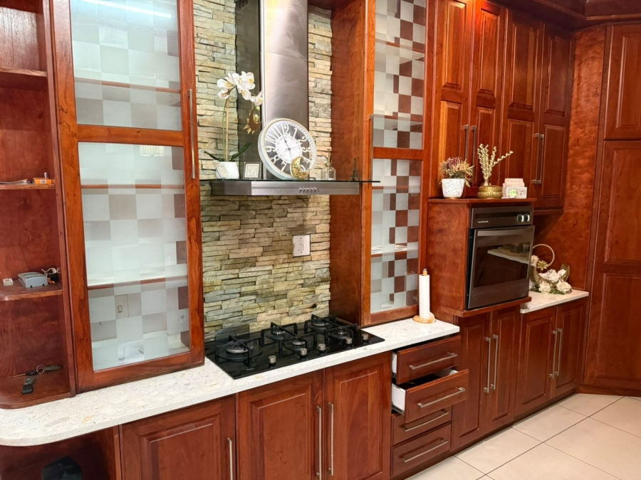 5 Bedroom Property for Sale in Bendor Limpopo