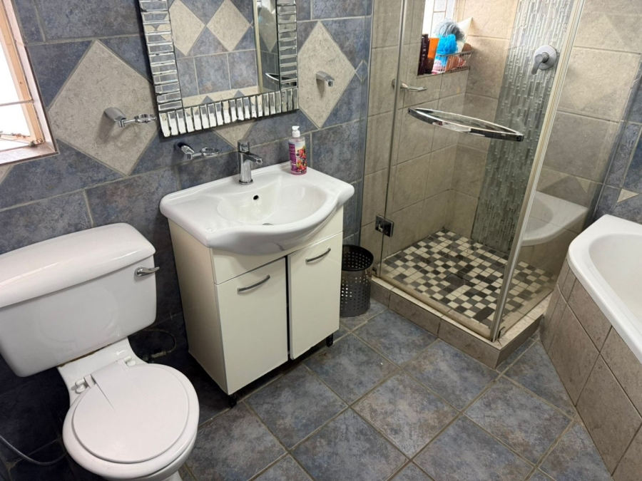 5 Bedroom Property for Sale in Bendor Limpopo