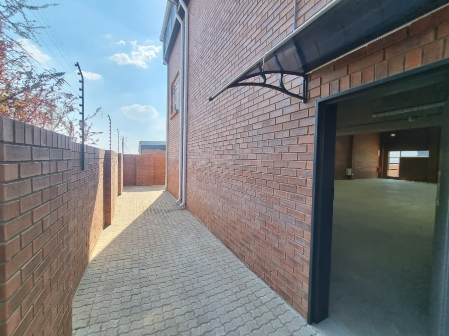 To Let Commercial Property for Rent in Magna Via Industrial Limpopo