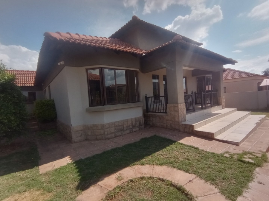 3 Bedroom Property for Sale in Waterberry Country Estate Limpopo