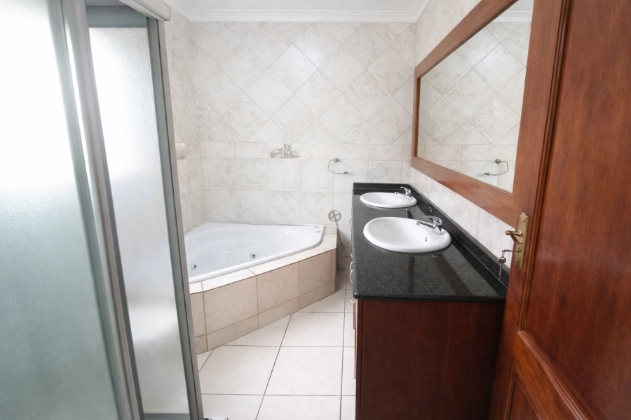 3 Bedroom Property for Sale in Waterberry Country Estate Limpopo