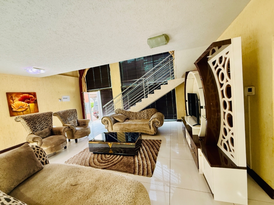6 Bedroom Property for Sale in Bendor Limpopo