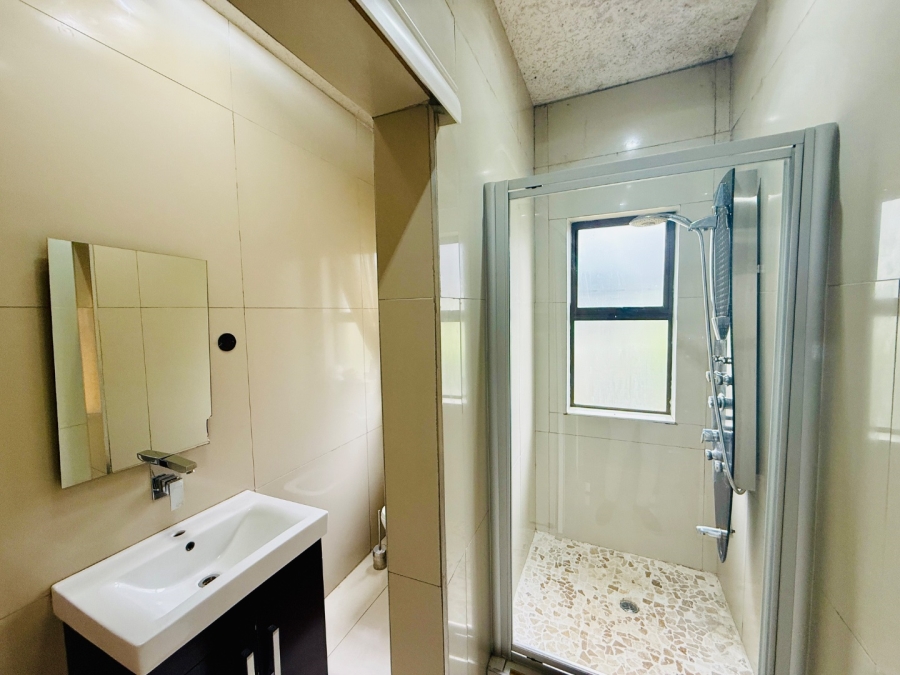 6 Bedroom Property for Sale in Bendor Limpopo