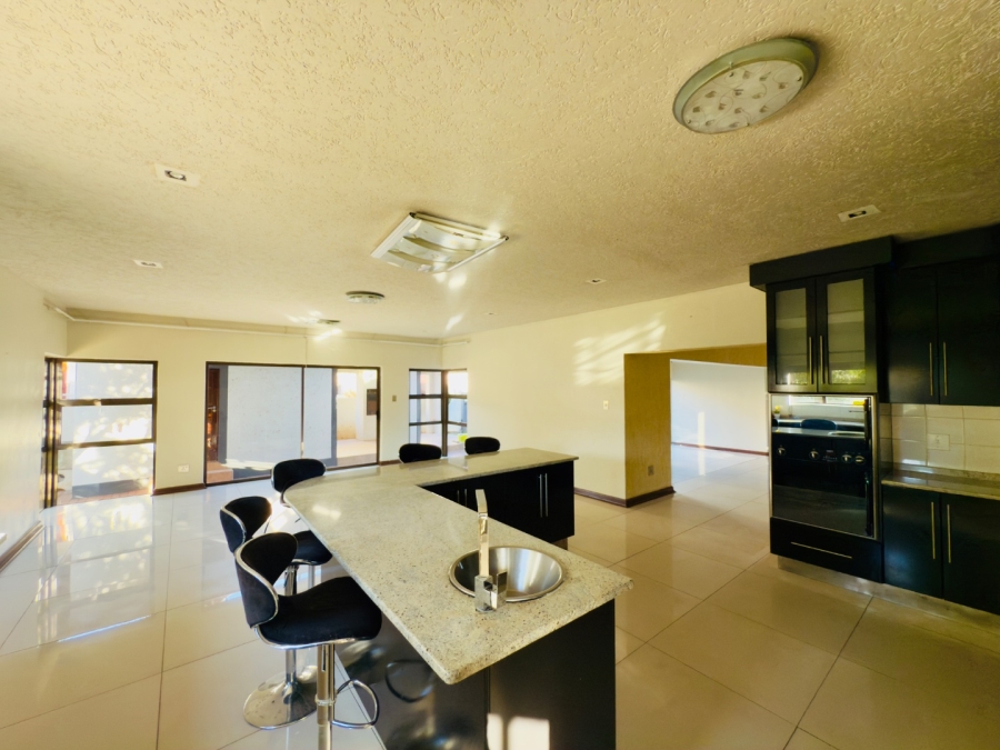 6 Bedroom Property for Sale in Bendor Limpopo