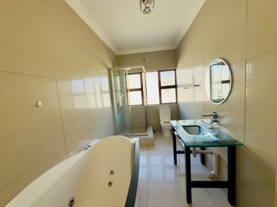 6 Bedroom Property for Sale in Bendor Limpopo