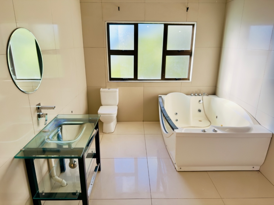 6 Bedroom Property for Sale in Bendor Limpopo