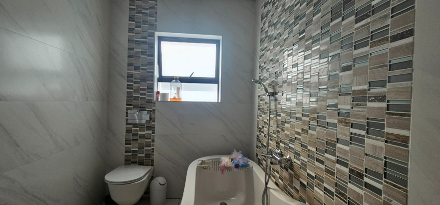 5 Bedroom Property for Sale in Celtic Meadows Limpopo