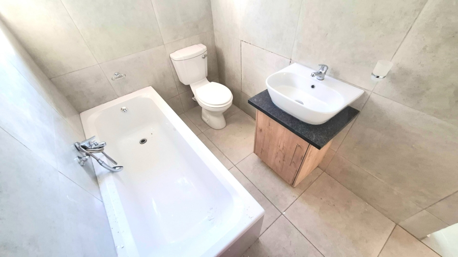 To Let 3 Bedroom Property for Rent in Bendor Limpopo