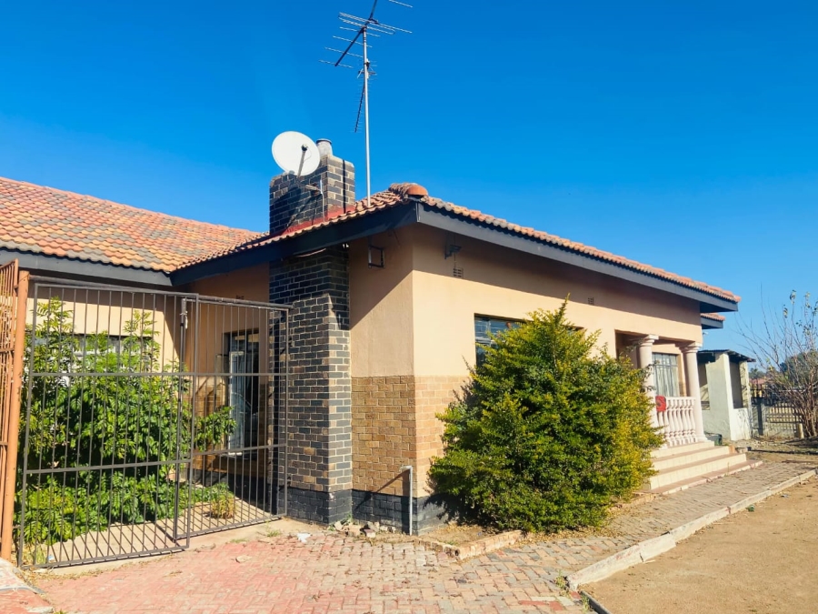 4 Bedroom Property for Sale in Seshego A Limpopo