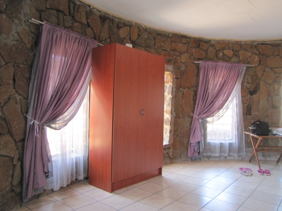 To Let Commercial Property for Rent in Roossenekal AH Limpopo
