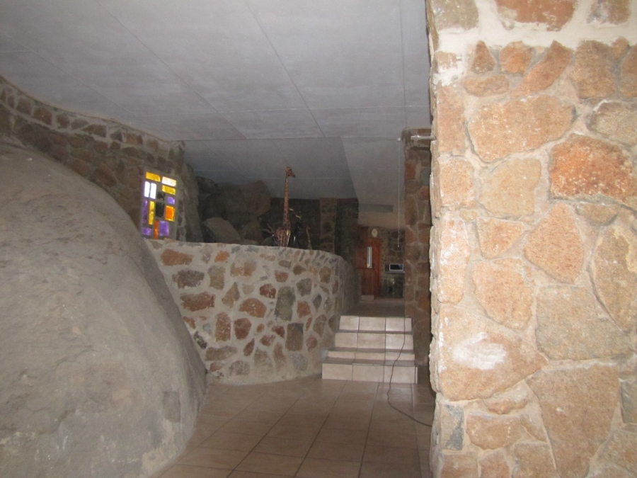 To Let Commercial Property for Rent in Roossenekal AH Limpopo