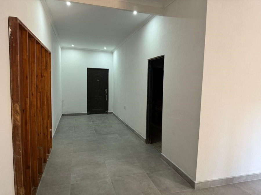 6 Bedroom Property for Sale in Nirvana Limpopo