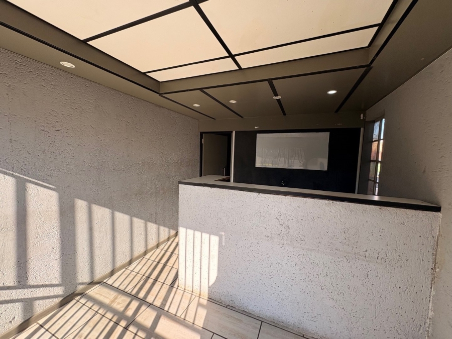 To Let Commercial Property for Rent in Ladine Limpopo