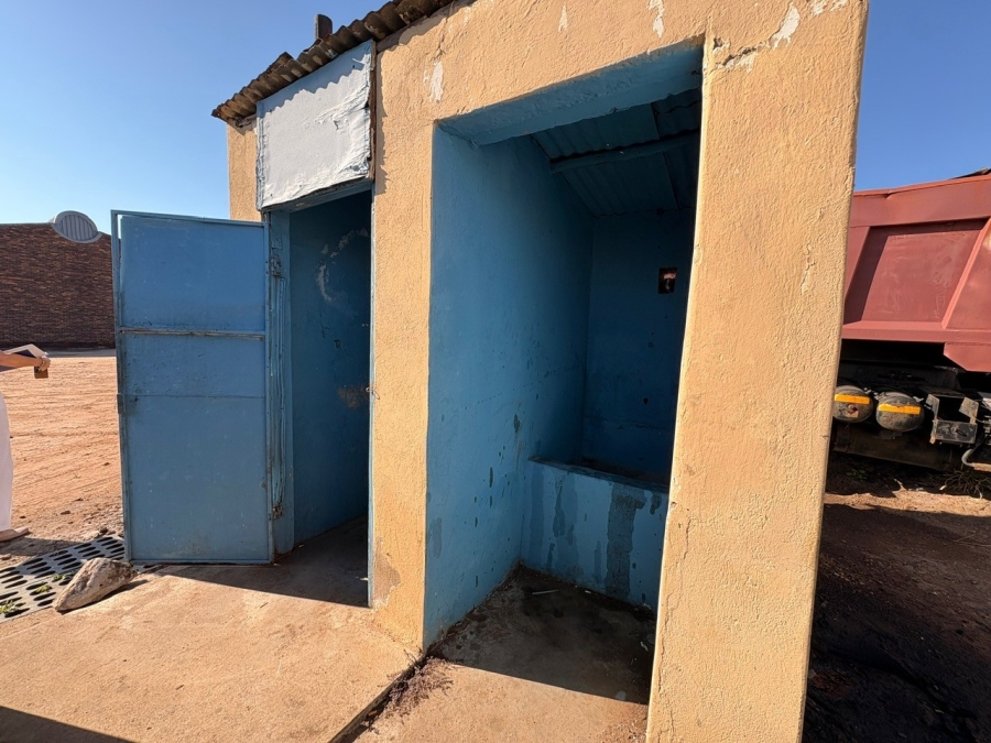 To Let Commercial Property for Rent in Ladine Limpopo
