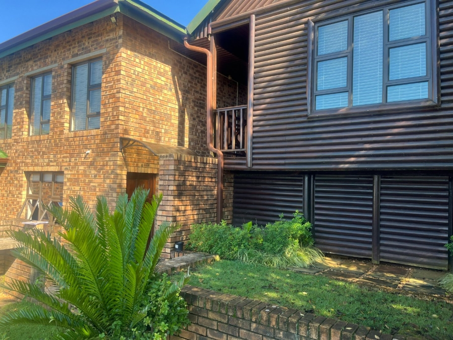 5 Bedroom Property for Sale in Clearwaters Cove Limpopo