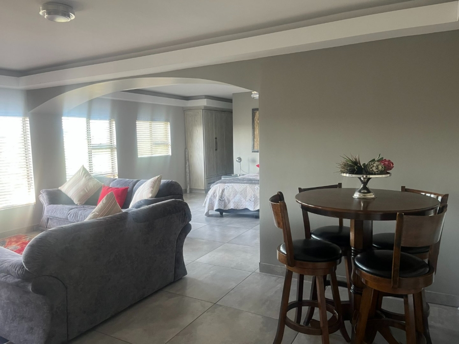 5 Bedroom Property for Sale in Clearwaters Cove Limpopo