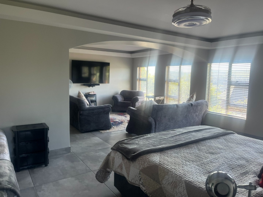 5 Bedroom Property for Sale in Clearwaters Cove Limpopo