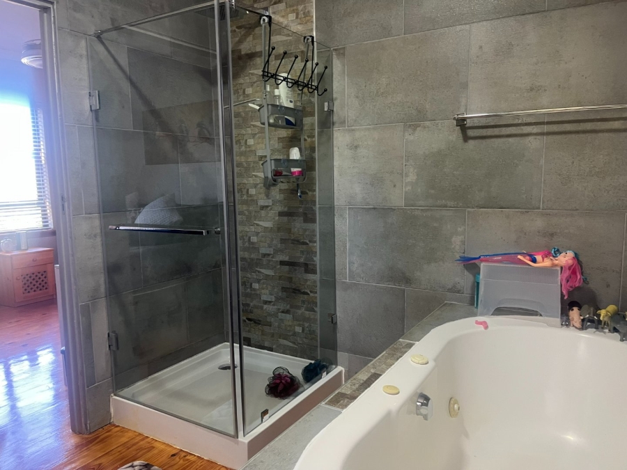 5 Bedroom Property for Sale in Clearwaters Cove Limpopo