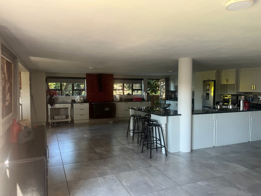 5 Bedroom Property for Sale in Clearwaters Cove Limpopo